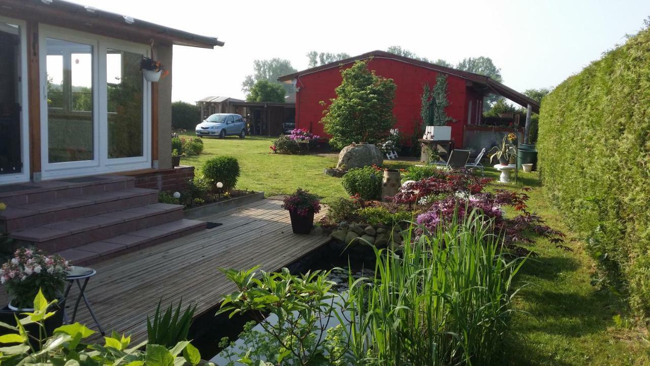 Ferienhaus Storchenweg Mahlzow エクステリア 写真