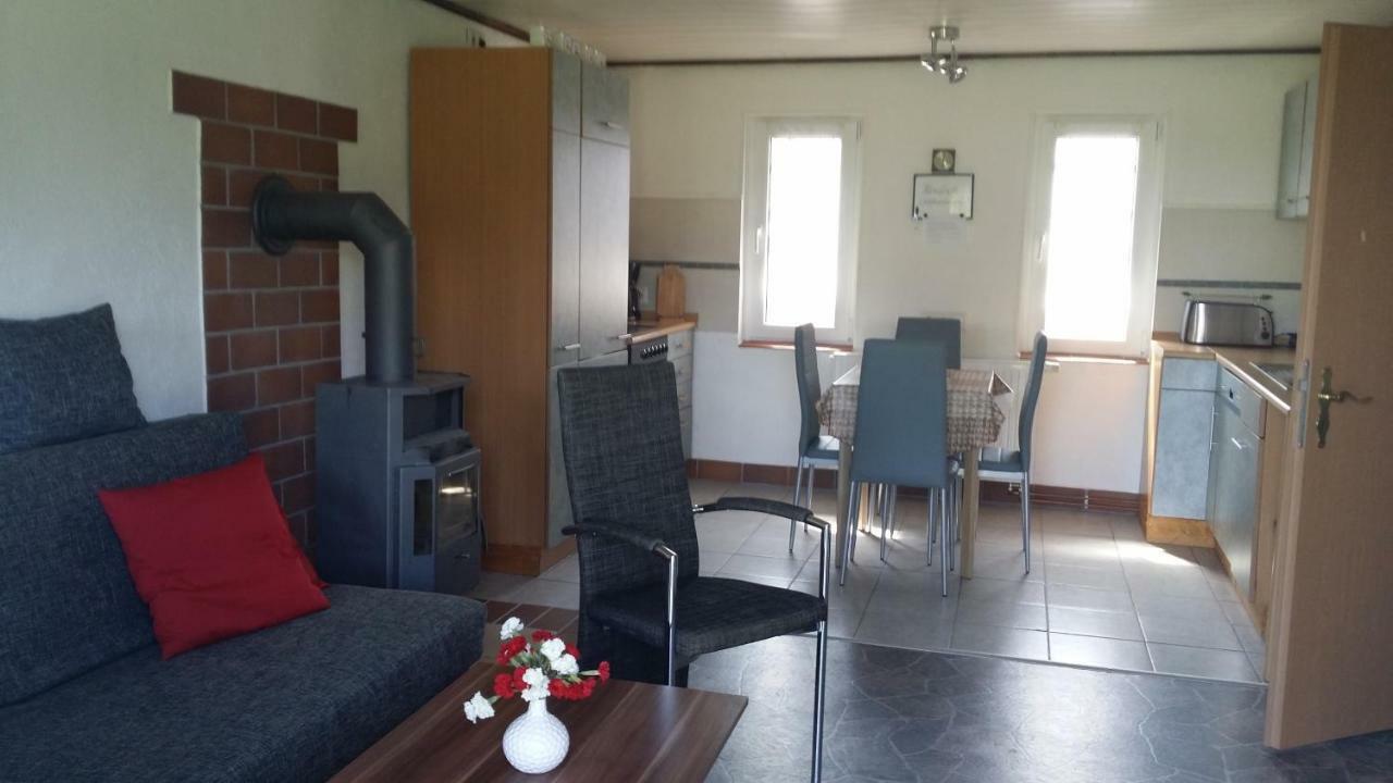 Ferienhaus Storchenweg Mahlzow エクステリア 写真